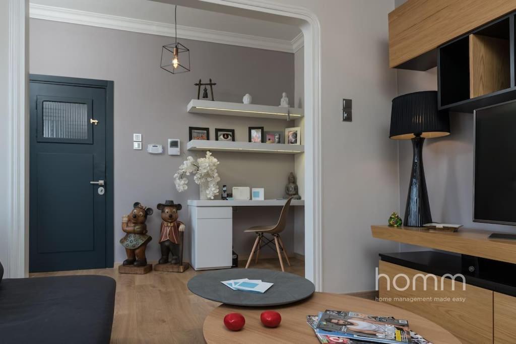 Renovated Homm Apartment In Lycabettus, Pitanis Str Атина Екстериор снимка
